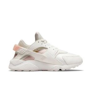 Women’s Nike Air Huarache- white sneaker with pink detail size 7.5